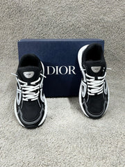 Dior B30 negras y blancas