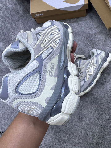 Asics GEL-NYC con gris