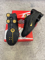 Nike Shox R4 negras