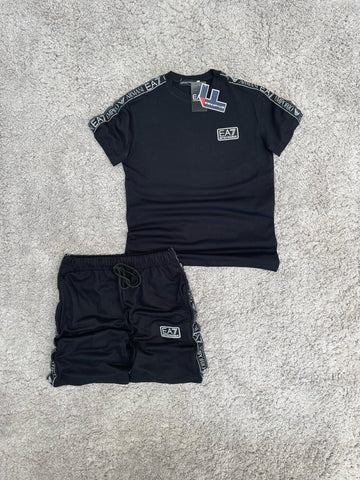 Conjunto de verano EA7