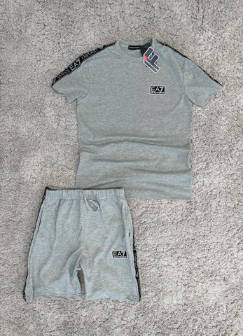 Conjunto de verano EA7 gris