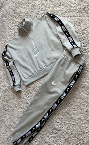 Chándal Nike mujer gris