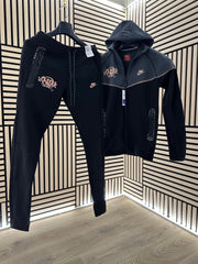 Nike Tech x Syna World/ 15€