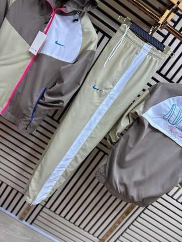 Chándal Nike Just doit Beige