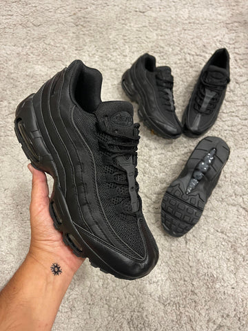 Nike Air Max negras